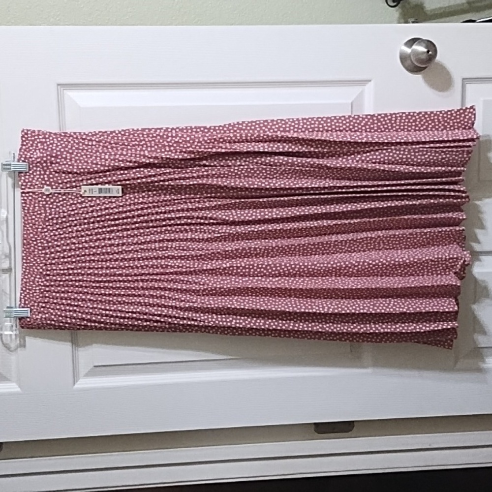 NWT Max Studio dusty rose pleated maxi skirt, Sz L